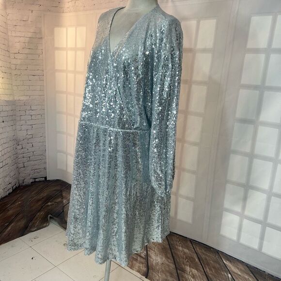 Eloquii NWT Silver Sequin Long Sleeve wrap top party Dress Size 22/24 - Picture 5 of 11